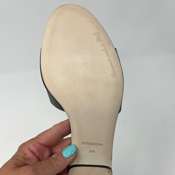 AUTHENTIC **NEVER WORN** Dolce&Gabbana  DG Interlocked Leather Sandals - Picture 9 of 11
